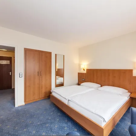 Hotel Drei Kronen 3*